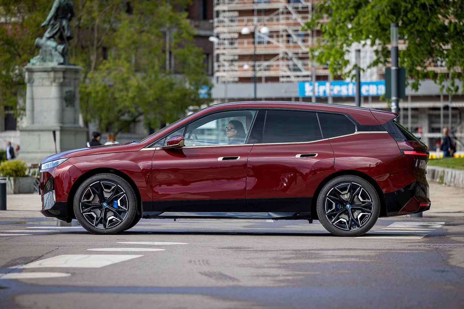 Test av lading: BMW iX xDrive50 | NAF